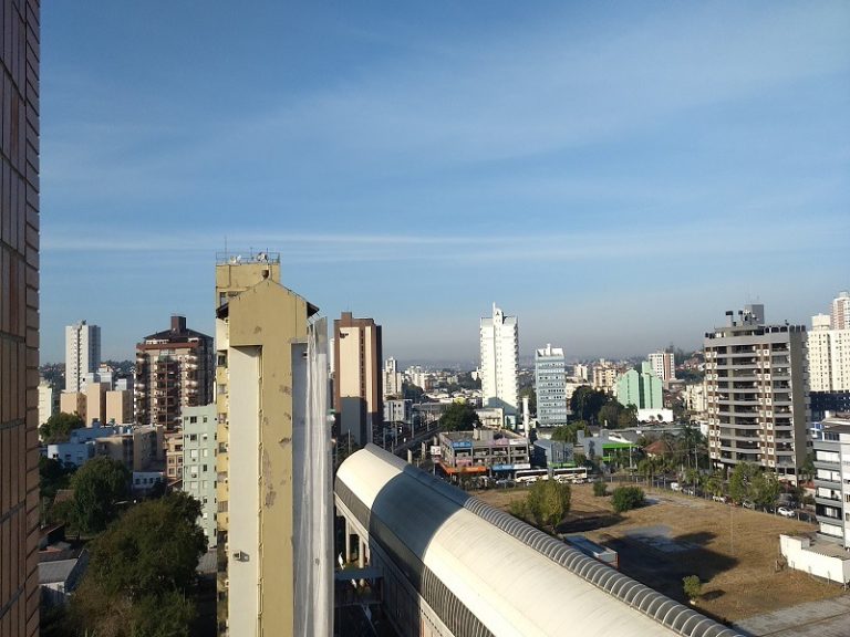 APARTAMENTO COM 1 DORMITÓRIO, UMA VAGA DE GARAGEM, NO CENTRO N.H
