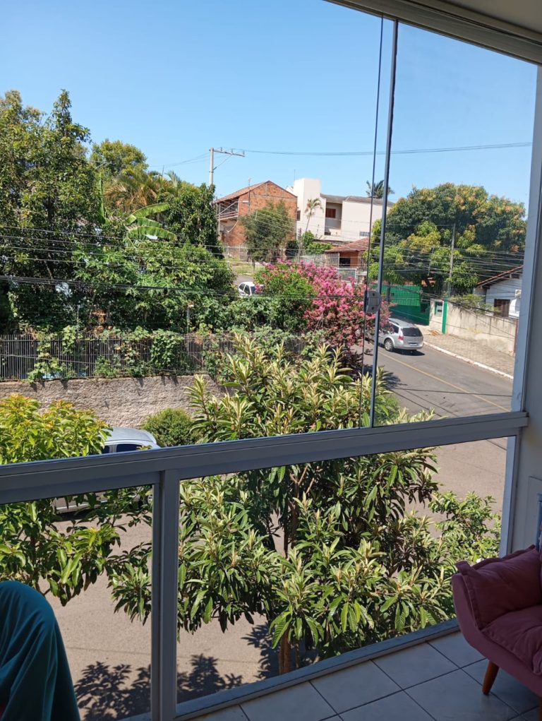 APARTAMENTO COM 2 DORMITÓRIOS, UMA VAGA DE GARAGEM, EM CANUDOS