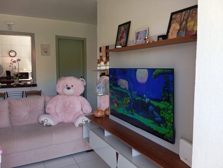 APARTAMENTO COM 2 DORMITÓRIOS, UMA VAGA DE GARAGEM, EM CANUDOS