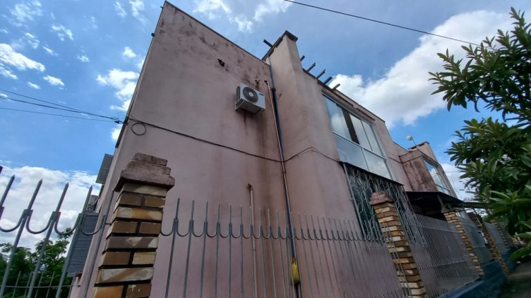 APARTAMENTO COM 2 DORMITÓRIOS, UMA VAGA DE GARAGEM, EM CANUDOS