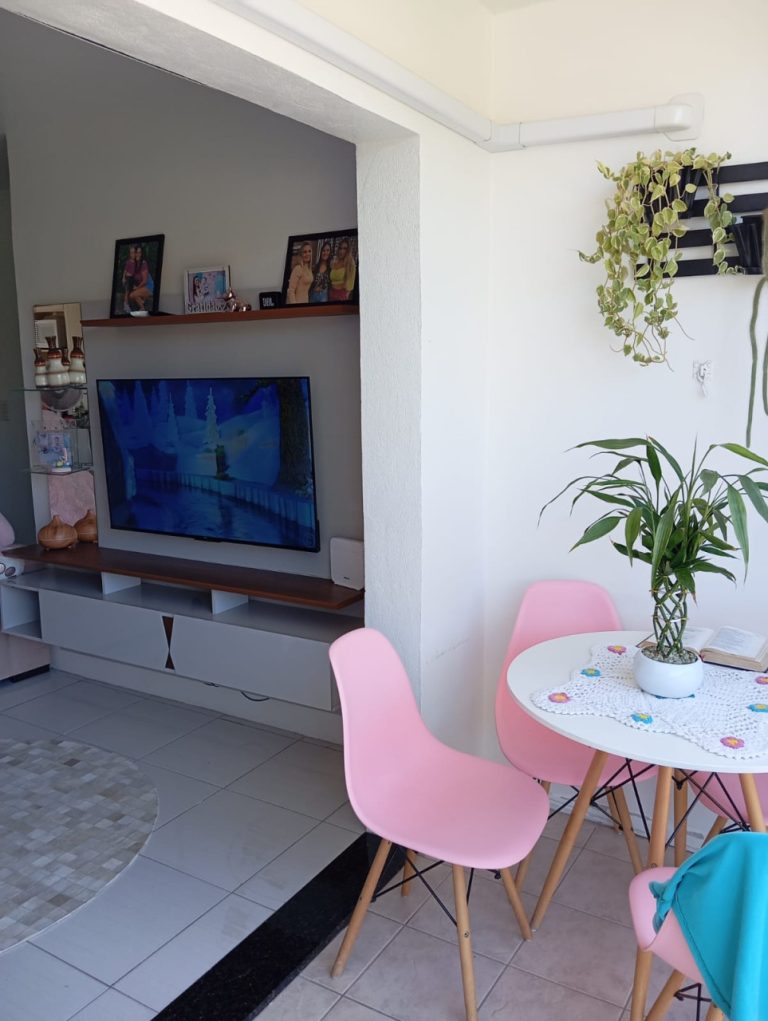 APARTAMENTO COM 2 DORMITÓRIOS, UMA VAGA DE GARAGEM, EM CANUDOS