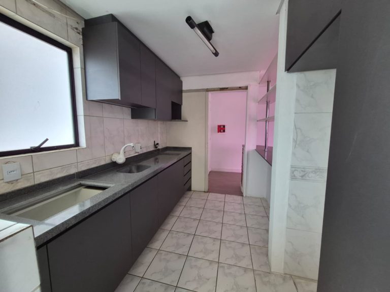 APARTAMENTO PARA ALUGUEL COM 1 DORMITÓRIO, UMA VAGA DE GARAGEM, NO CENTRO N.H