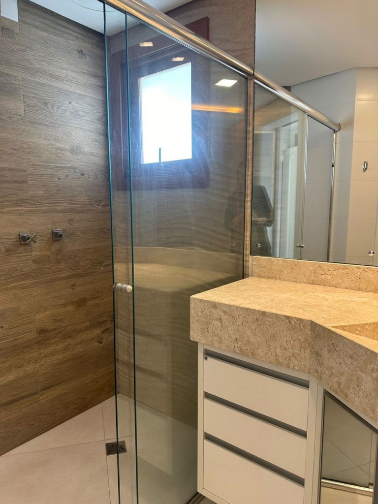 APARTAMENTO COM 3 DORMITÓRIOS, SENDO UM SUÍTE, GARAGEM PARA DOIS CARROS, NO CENTRO DE NH APARTAMENTO COM 3 DORMITÓRIOS, SENDO UM SUÍTE, GARAGEM PARA DOIS CARROS, NO CENTRO DE NH