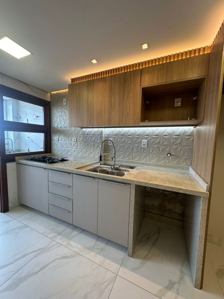 APARTAMENTO COM 3 DORMITÓRIOS, SENDO UM SUÍTE, GARAGEM PARA DOIS CARROS, NO CENTRO DE NH APARTAMENTO COM 3 DORMITÓRIOS, SENDO UM SUÍTE, GARAGEM PARA DOIS CARROS, NO CENTRO DE NH