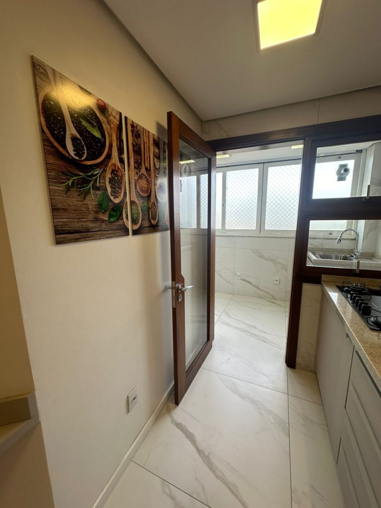 APARTAMENTO COM 3 DORMITÓRIOS, SENDO UM SUÍTE, GARAGEM PARA DOIS CARROS, NO CENTRO DE NH APARTAMENTO COM 3 DORMITÓRIOS, SENDO UM SUÍTE, GARAGEM PARA DOIS CARROS, NO CENTRO DE NH