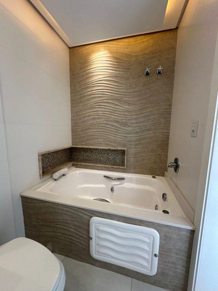 APARTAMENTO COM 3 DORMITÓRIOS, SENDO UM SUÍTE, GARAGEM PARA DOIS CARROS, NO CENTRO DE NH APARTAMENTO COM 3 DORMITÓRIOS, SENDO UM SUÍTE, GARAGEM PARA DOIS CARROS, NO CENTRO DE NH