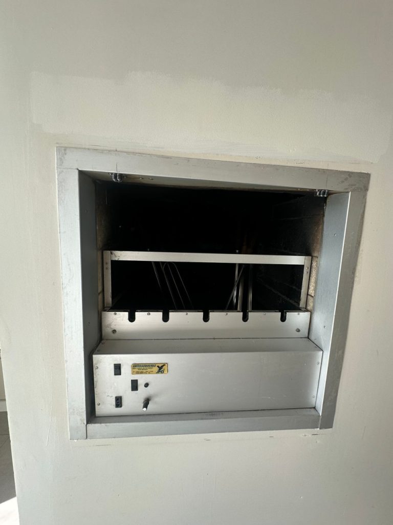 APARTAMENTO COM 3 DORMITÓRIOS, SENDO UM SUÍTE, GARAGEM PARA DOIS CARROS, NO CENTRO DE NH APARTAMENTO COM 3 DORMITÓRIOS, SENDO UM SUÍTE, GARAGEM PARA DOIS CARROS, NO CENTRO DE NH