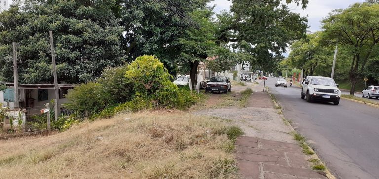 TERRENO FRENTE AVENIDA SAPIRANGA E FRENTE A PREFEITURA NH TERRENO FRENTE AVENIDA SAPIRANGA E FRENTE A PREFEITURA NH