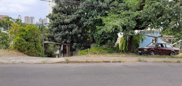 TERRENO FRENTE AVENIDA SAPIRANGA E FRENTE A PREFEITURA NH TERRENO FRENTE AVENIDA SAPIRANGA E FRENTE A PREFEITURA NH