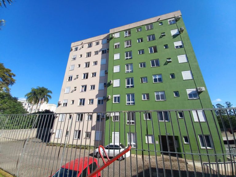 APARTAMENTO COM 2 DORMITÓRIOS, UMA VAGA PARA CARRO, NO OPERÁRIO