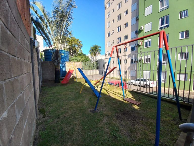 APARTAMENTO COM 2 DORMITÓRIOS, UMA VAGA PARA CARRO, NO OPERÁRIO