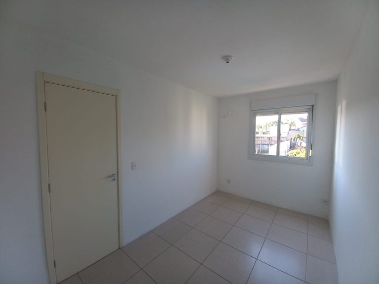 APARTAMENTO COM 2 DORMITÓRIOS, UMA VAGA PARA CARRO, NO OPERÁRIO
