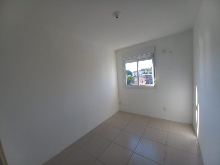 APARTAMENTO COM 2 DORMITÓRIOS, UMA VAGA PARA CARRO, NO OPERÁRIO