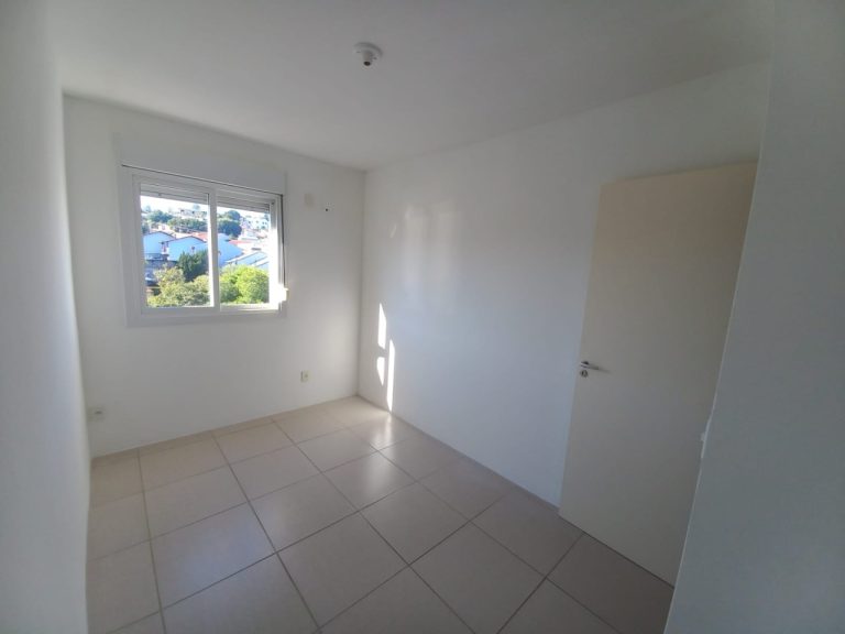 APARTAMENTO COM 2 DORMITÓRIOS, UMA VAGA PARA CARRO, NO OPERÁRIO
