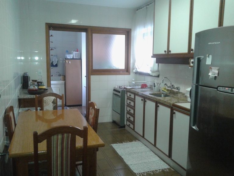 APARTAMENTO COM 3 DORMITÓRIOS, UM SENDO SUÍTE, GARAGEM, NO BOA VISTA