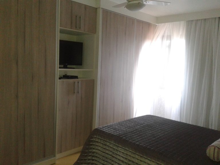 APARTAMENTO COM 3 DORMITÓRIOS, UM SENDO SUÍTE, GARAGEM, NO BOA VISTA