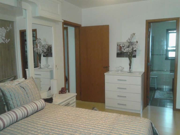 APARTAMENTO COM 3 DORMITÓRIOS, UM SENDO SUÍTE, GARAGEM, NO BOA VISTA