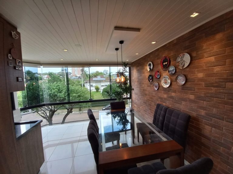 APARTAMENTO COM 3 DORMITÓRIOS, SENDO UM SUÍTE, GARAGEM PARA DOIS CARROS, NO IDEAL