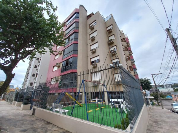 APARTAMENTO COM 3 DORMITÓRIOS, SENDO UM SUÍTE, GARAGEM PARA DOIS CARROS, NO IDEAL