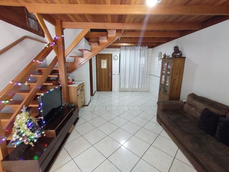 CASA COM 2 DORMITÓRIOS NA AV. CEL.TRAVASSOS, OURO BRANCO NH