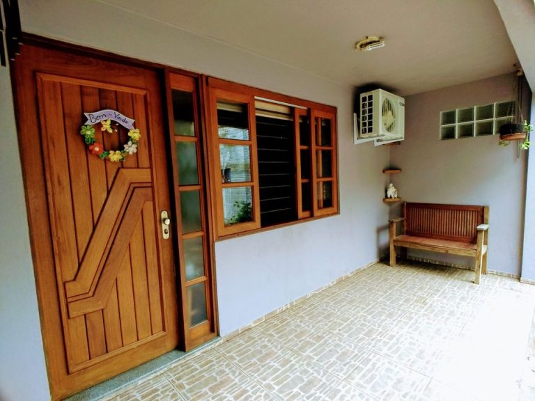 CASA COM 2 DORMITÓRIOS NA AV. CEL.TRAVASSOS, OURO BRANCO NH