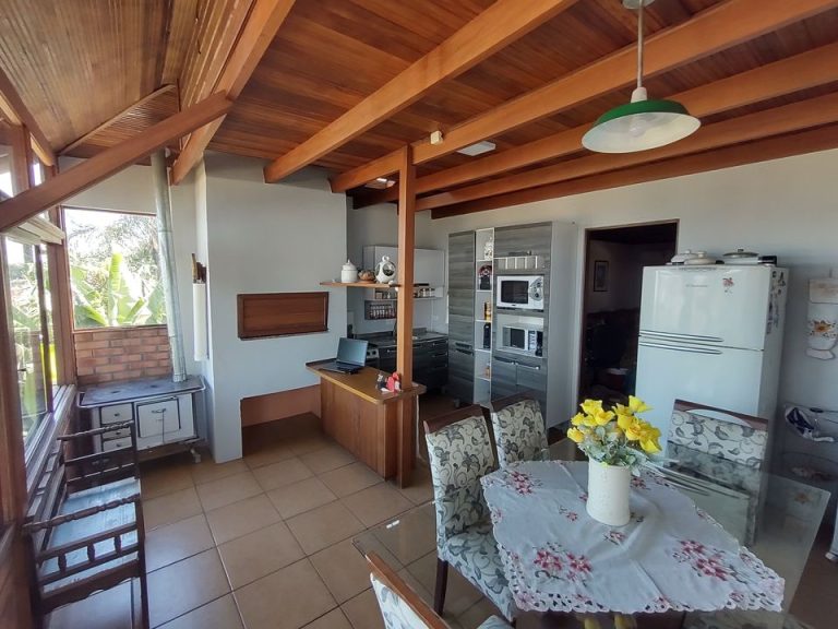 CASA COM 2 DORMITÓRIOS NA AV. CEL.TRAVASSOS, OURO BRANCO NH