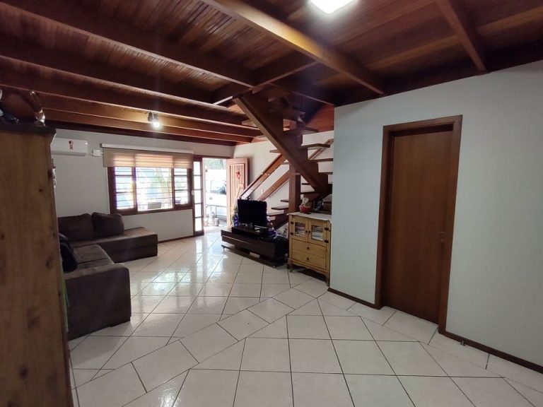 CASA COM 2 DORMITÓRIOS NA AV. CEL.TRAVASSOS, OURO BRANCO NH