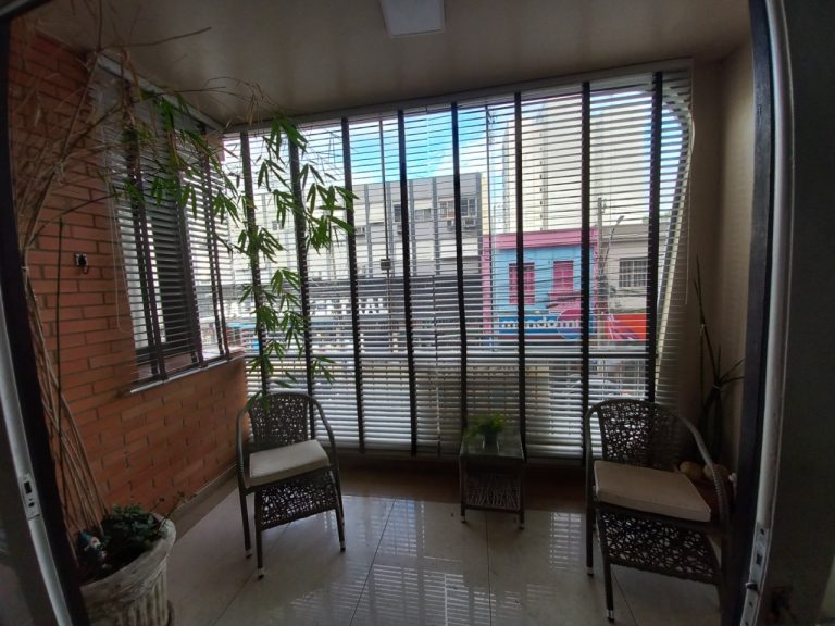 APARTAMENTO COM 3 DORMITÓRIOS COM GARAGEM NO CENTRO NH