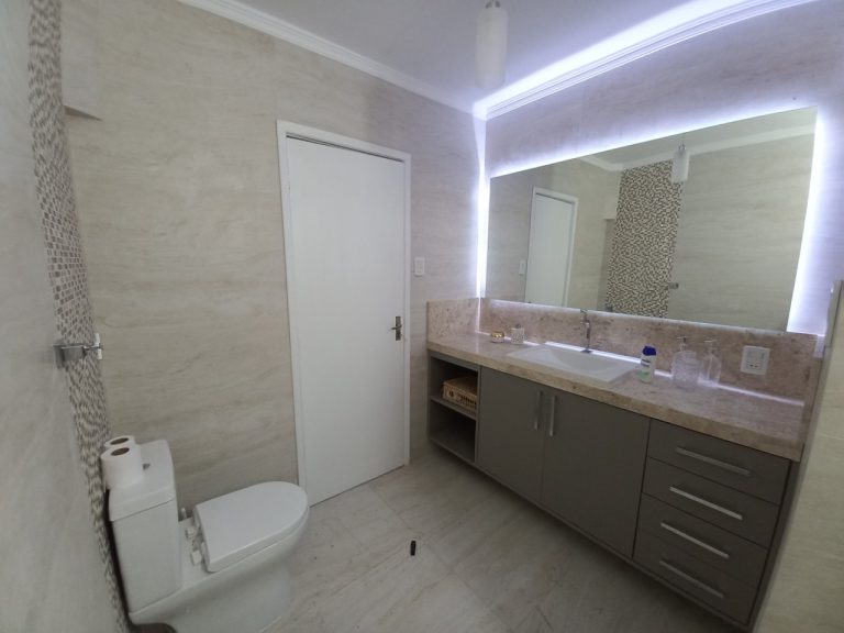APARTAMENTO COM 3 DORMITÓRIOS COM GARAGEM NO CENTRO NH