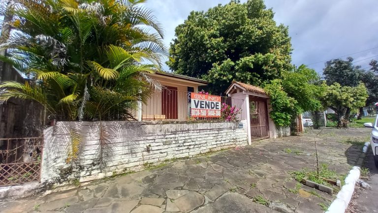 CASA COM DUAS CONSTRUÇÕES, 2 DORMITÓRIOS, NO JARDIM MAUÁ