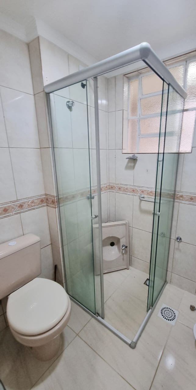 APARTAMENTO COM 3 DORMITÓRIOS TRANSFORMADO EM DOIS DORMITÓRIOS, UMA VAGA DE GARAGEM ROTATIVA, SÃO LEOPOLDO