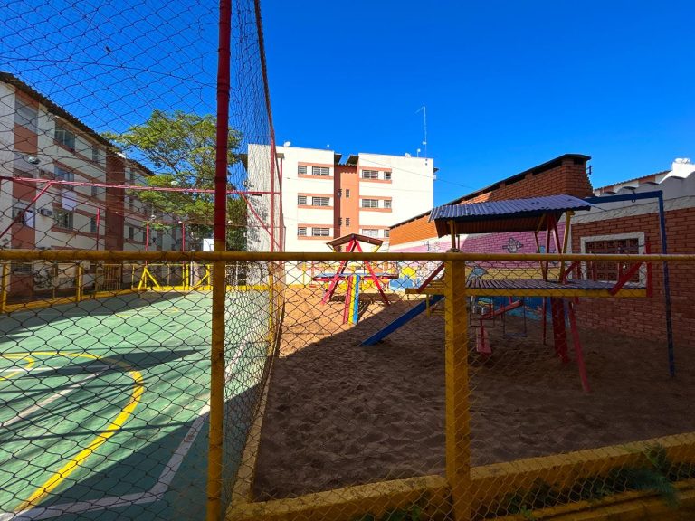 APARTAMENTO COM 3 DORMITÓRIOS TRANSFORMADO EM DOIS DORMITÓRIOS, UMA VAGA DE GARAGEM ROTATIVA, SÃO LEOPOLDO