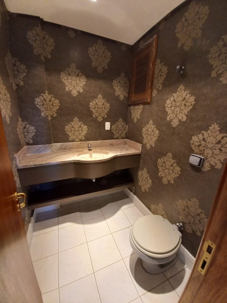 APARTAMENTO COM 3 DORMITÓRIOS, SENDO UM SUÍTE, DUAS VAGAS DE GARAGEM, NO VILA NOVA  NH