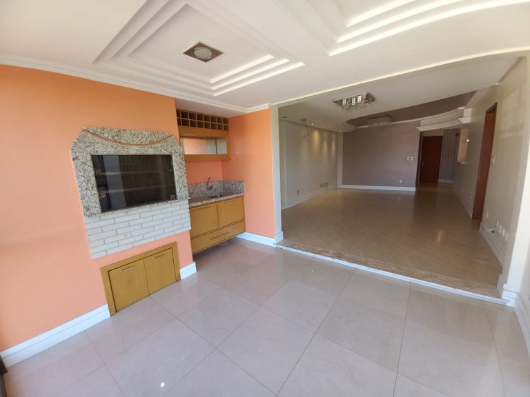 APARTAMENTO COM 3 DORMITÓRIOS, SENDO UM SUÍTE, DUAS VAGAS DE GARAGEM, NO VILA NOVA  NH