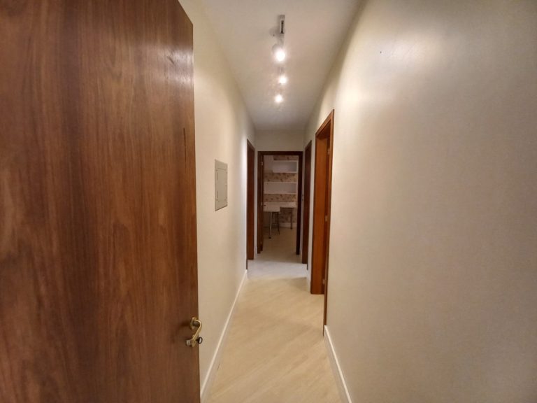 APARTAMENTO COM 3 DORMITÓRIOS, SENDO UM SUÍTE, DUAS VAGAS DE GARAGEM, NO VILA NOVA  NH
