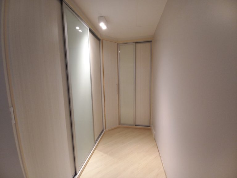 APARTAMENTO COM 3 DORMITÓRIOS, SENDO UM SUÍTE, DUAS VAGAS DE GARAGEM, NO VILA NOVA  NH