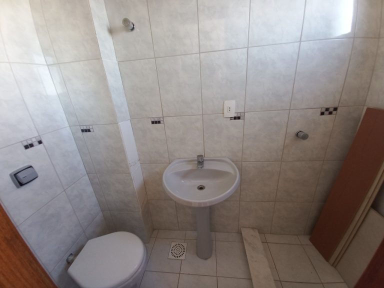 APARTAMENTO COM 3 DORMITÓRIOS, SENDO UM SUÍTE, DUAS VAGAS DE GARAGEM, NO VILA NOVA  NH