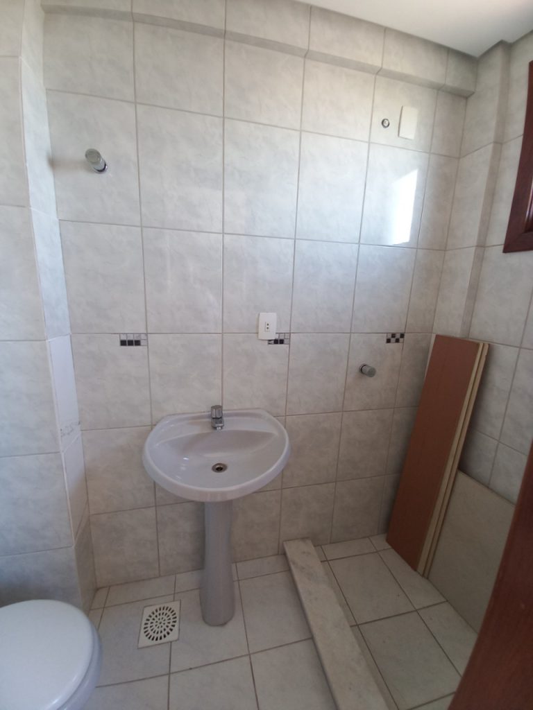 APARTAMENTO COM 3 DORMITÓRIOS, SENDO UM SUÍTE, DUAS VAGAS DE GARAGEM, NO VILA NOVA  NH