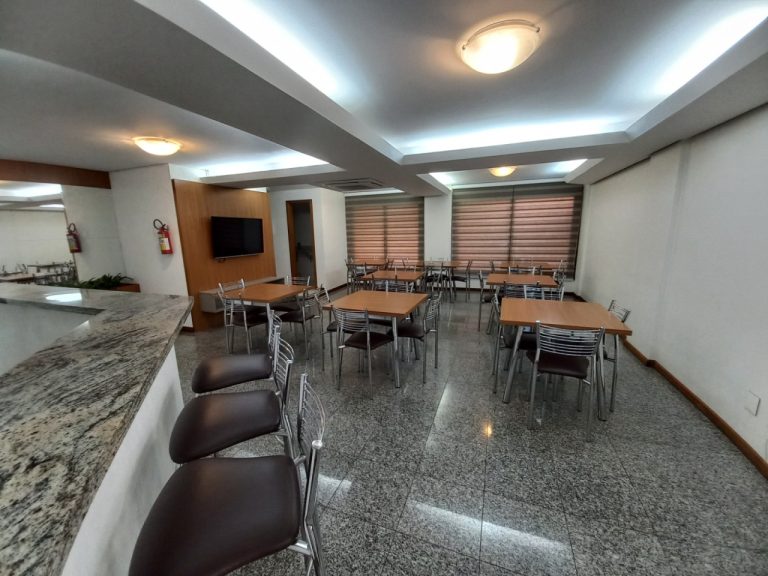 APARTAMENTO COM 3 DORMITÓRIOS, SENDO UM SUÍTE, DUAS VAGAS DE GARAGEM, NO VILA NOVA  NH