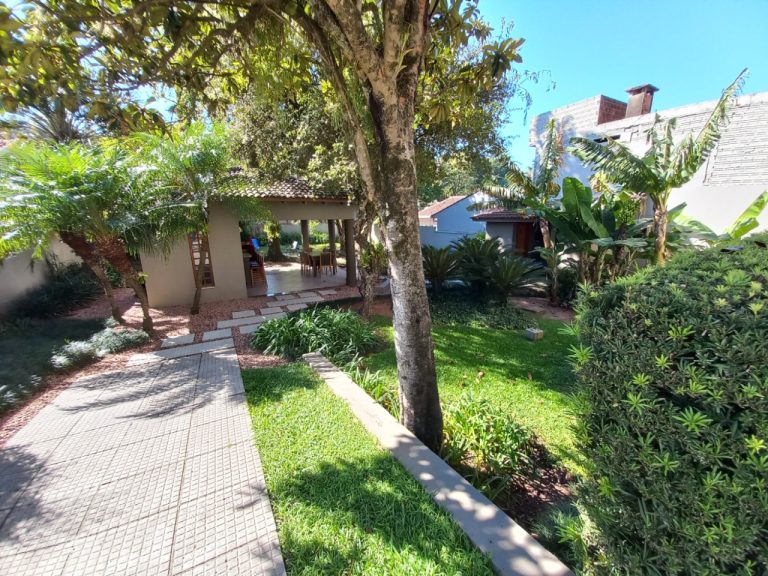 APARTAMENTO COM 3 DORMITÓRIOS, SENDO UM SUÍTE, DUAS VAGAS DE GARAGEM, NO VILA NOVA  NH