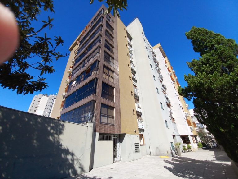 APARTAMENTO COM 3 DORMITÓRIOS, SENDO UM SUÍTE, DUAS VAGAS DE GARAGEM, NO VILA NOVA  NH