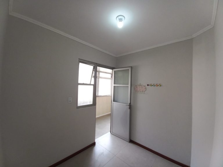 APARTAMENTO COM 2 DORMITÓRIOS+DEPENDÊNCIA NO CENTRO DE NOVO HAMBURGO
