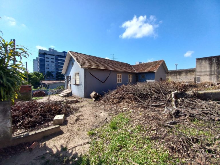 TERRENO COM 873,60M2 COM PROJETO REGABI APROVADO PARA EMPREENDIMENTO NO RIO BRANCO