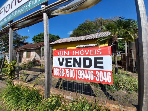 TERRENO PLANO DE ESQUINA FRENTE LESTE COM 1.716,40M2, NO IDEAL NH