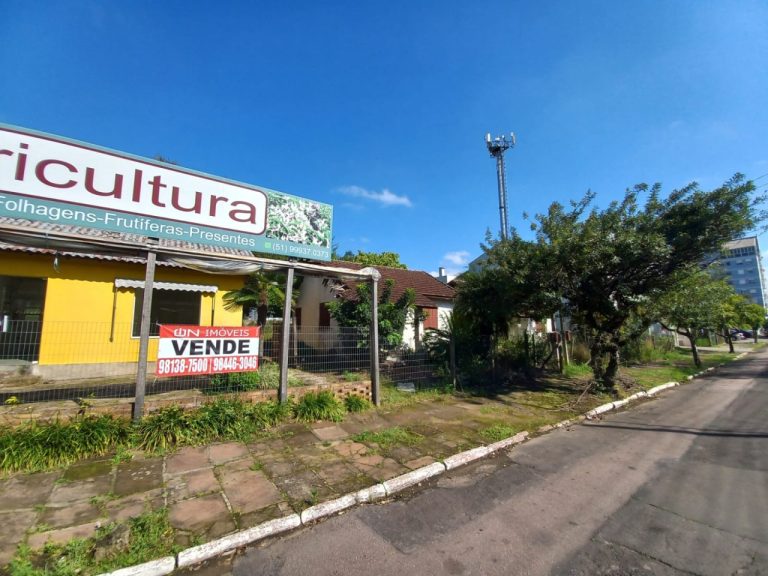 TERRENO PLANO DE ESQUINA FRENTE LESTE COM 1.716,40M2, NO IDEAL NH