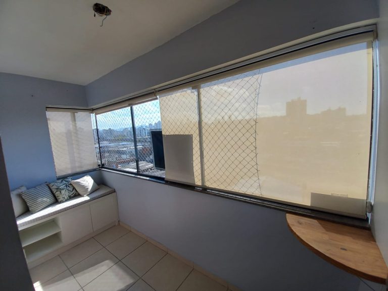 APARTAMENTO COM 2 DORMITÓRIOS, SENDO UM SUÍTE, UMA GARAGEM, NO IDEAL