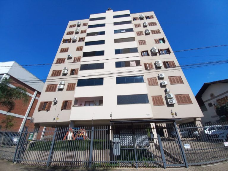 APARTAMENTO COM 2 DORMITÓRIOS, SENDO UM SUÍTE, UMA GARAGEM, NO IDEAL