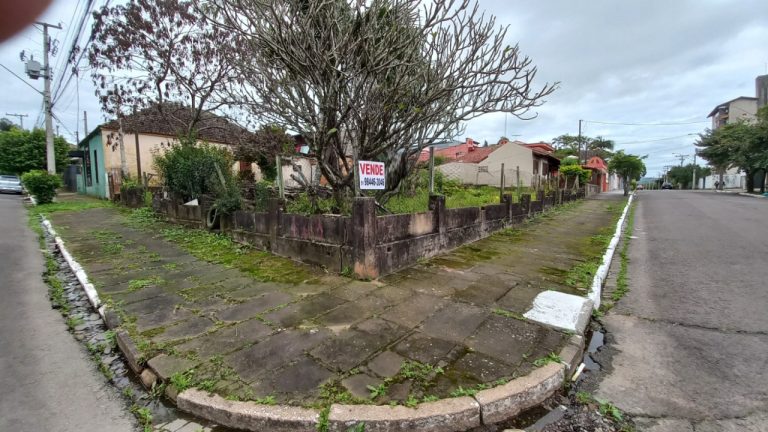 TERRENO COM 454,08M2 ÁREA TOTAL NO RIO BRANCO