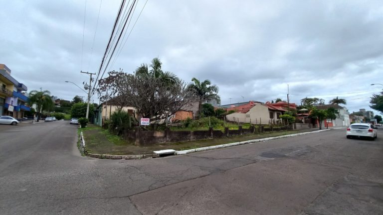 TERRENO COM 454,08M2 ÁREA TOTAL NO RIO BRANCO