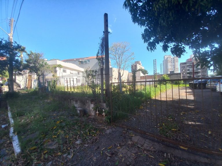 TERRENO PLANO COM 891,00M2 DE ÁREA TOTAL, NO PÁTRIA NOVA